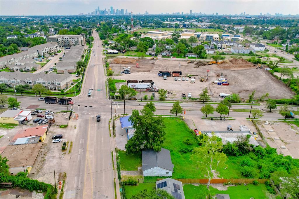 8901 N Main Street, Houston, Texas image 3