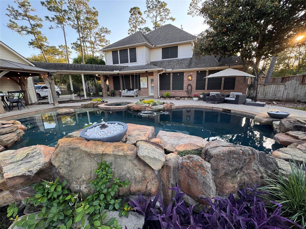 1011 Oak Park Lane Ln, Friendswood, Texas image 3