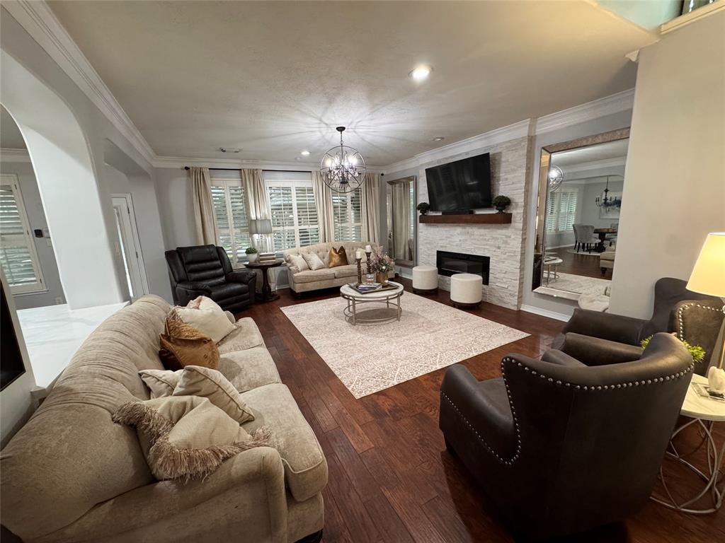 1011 Oak Park Lane Ln, Friendswood, Texas image 6