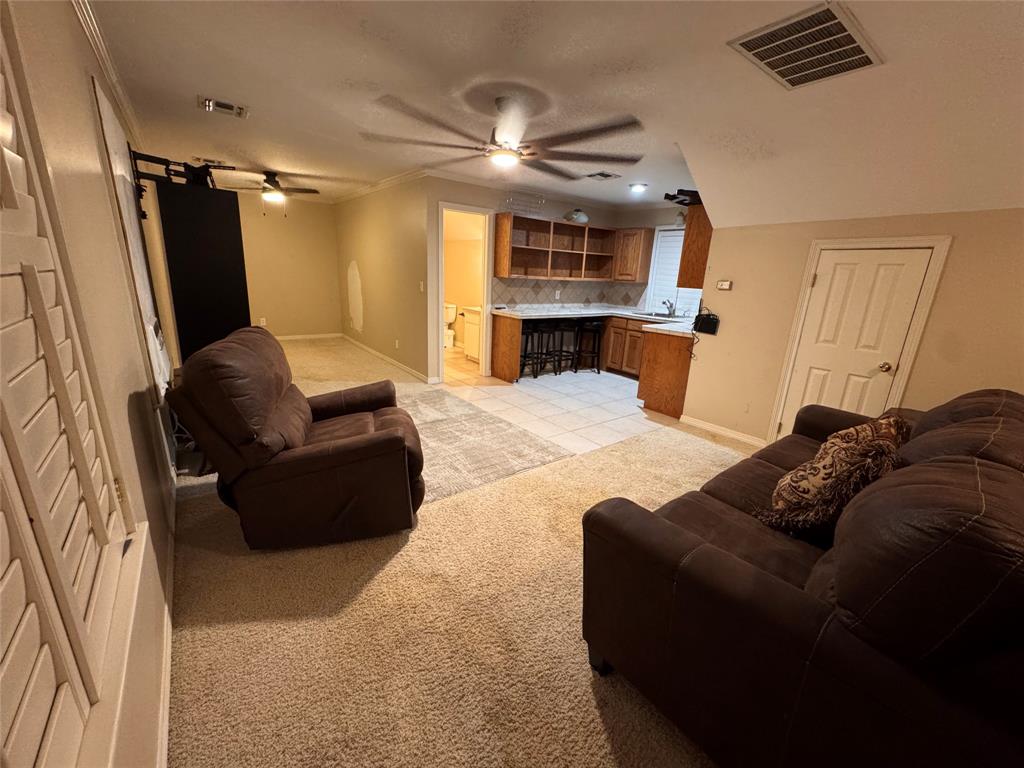 1011 Oak Park Lane Ln, Friendswood, Texas image 31