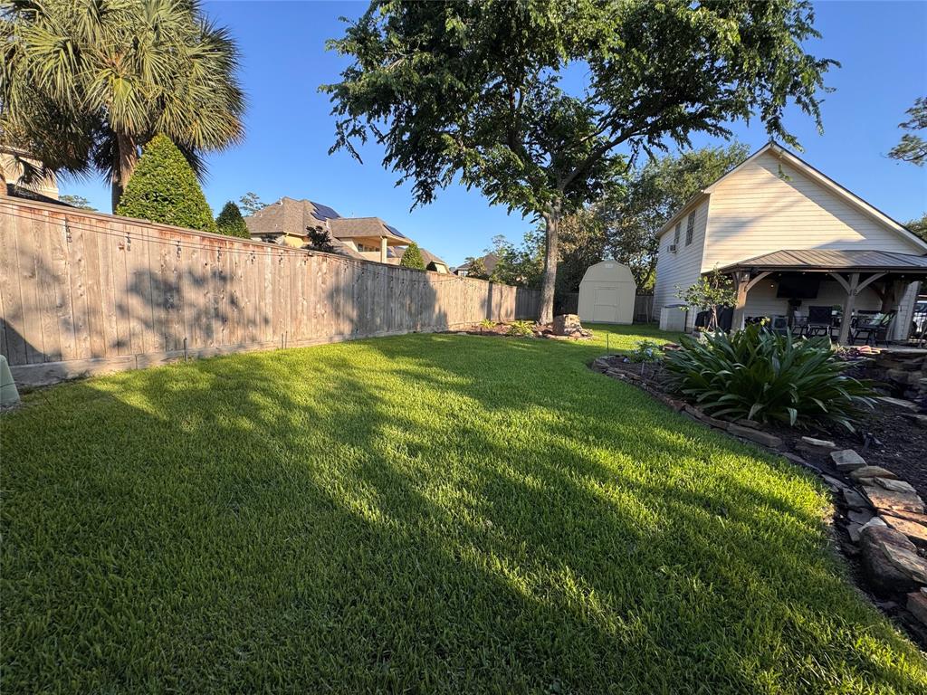 1011 Oak Park Lane Ln, Friendswood, Texas image 36