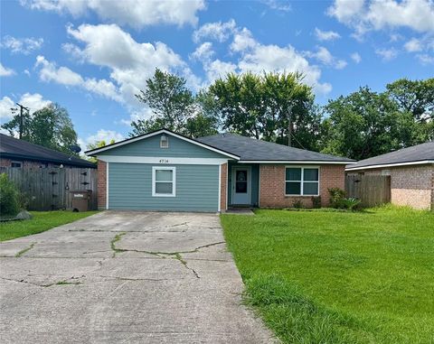 Photo of 4714 E 36th Street, Dickinson, TX 77539 (MLS # 60460404)