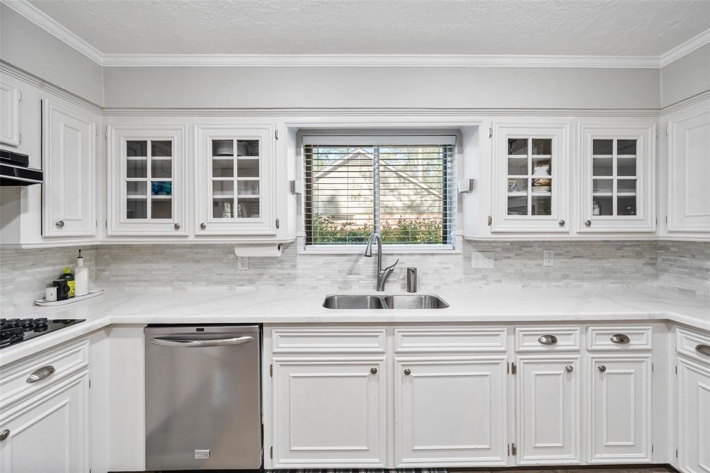 2602 Parkdale Drive, Kingwood, Texas image 17