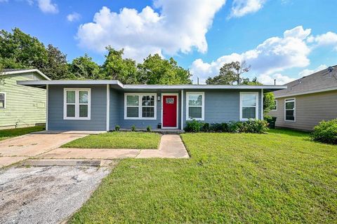 226 Hyta Street Houston TX 77018