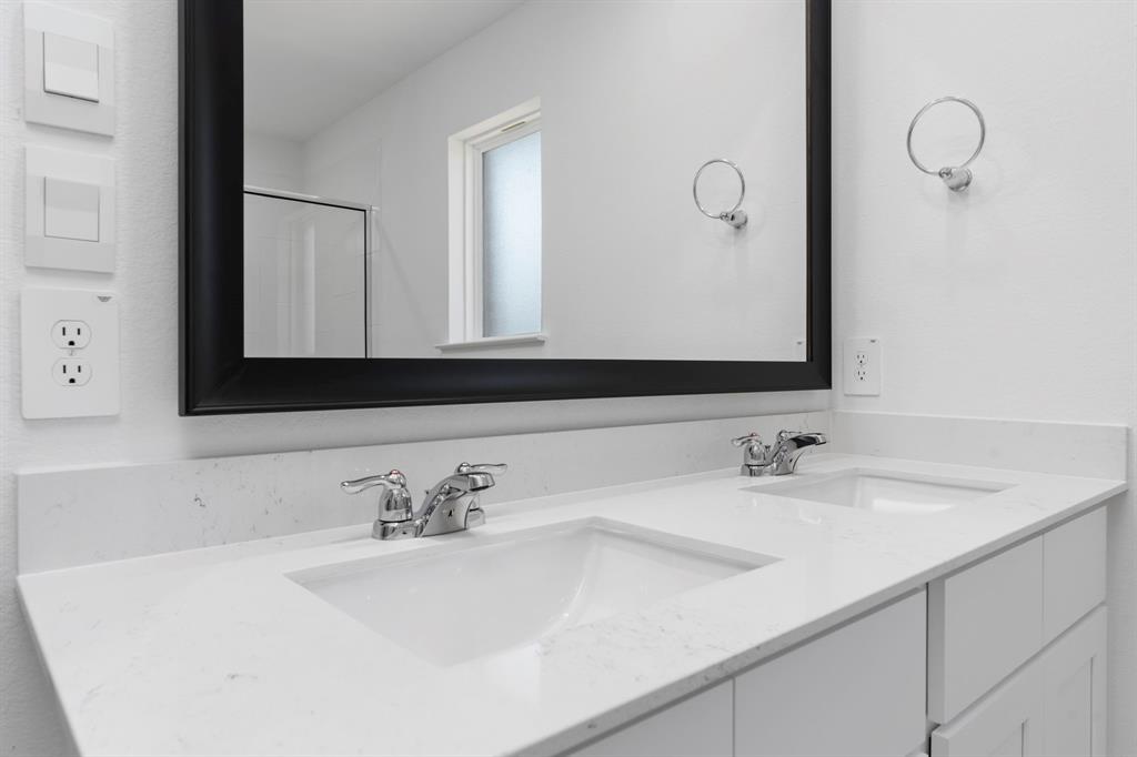 8906 Coral Reef, Iowa Colony, Texas image 29