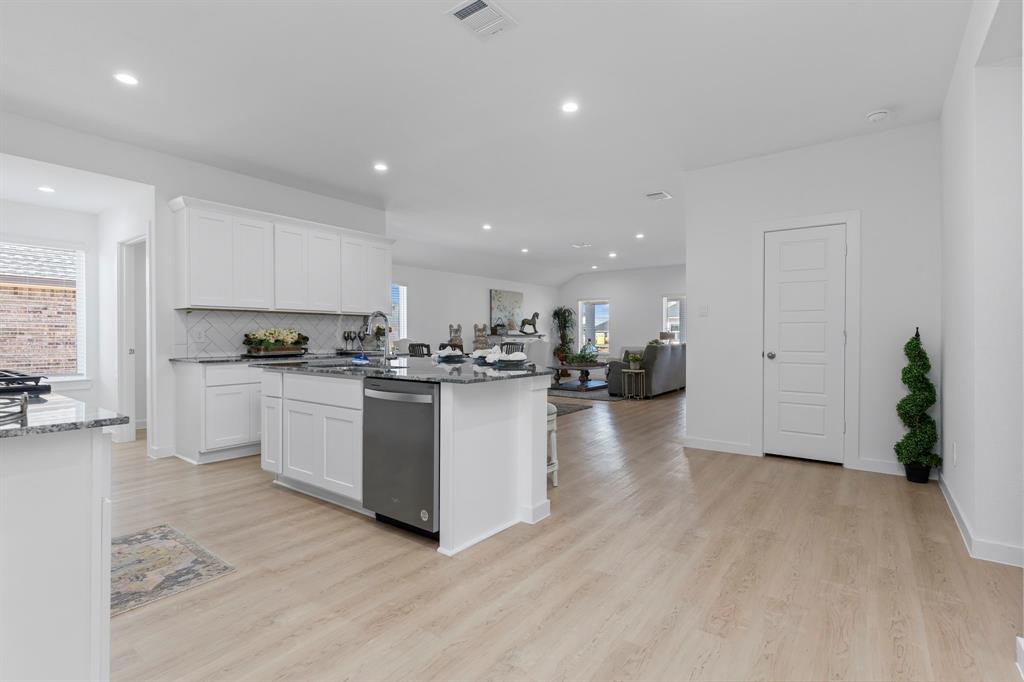 8906 Coral Reef, Iowa Colony, Texas image 6