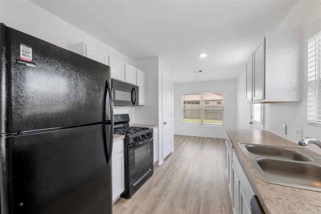 32723 Orchard Haze Drive, Brookshire, Texas image 8