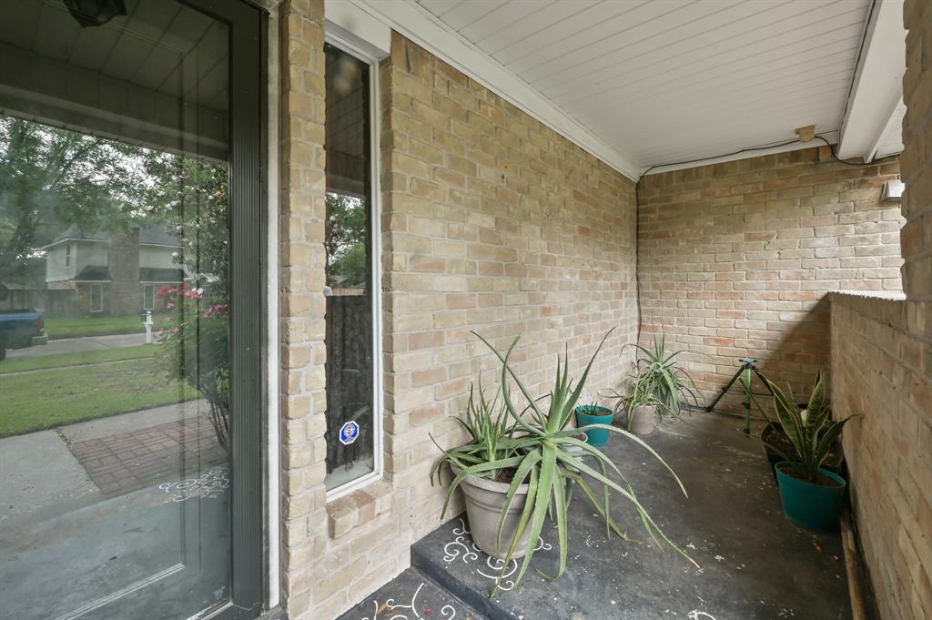 2611 Fern Hill Drive, Spring, Texas image 5