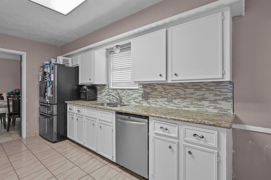 2611 Fern Hill Drive, Spring, Texas image 11