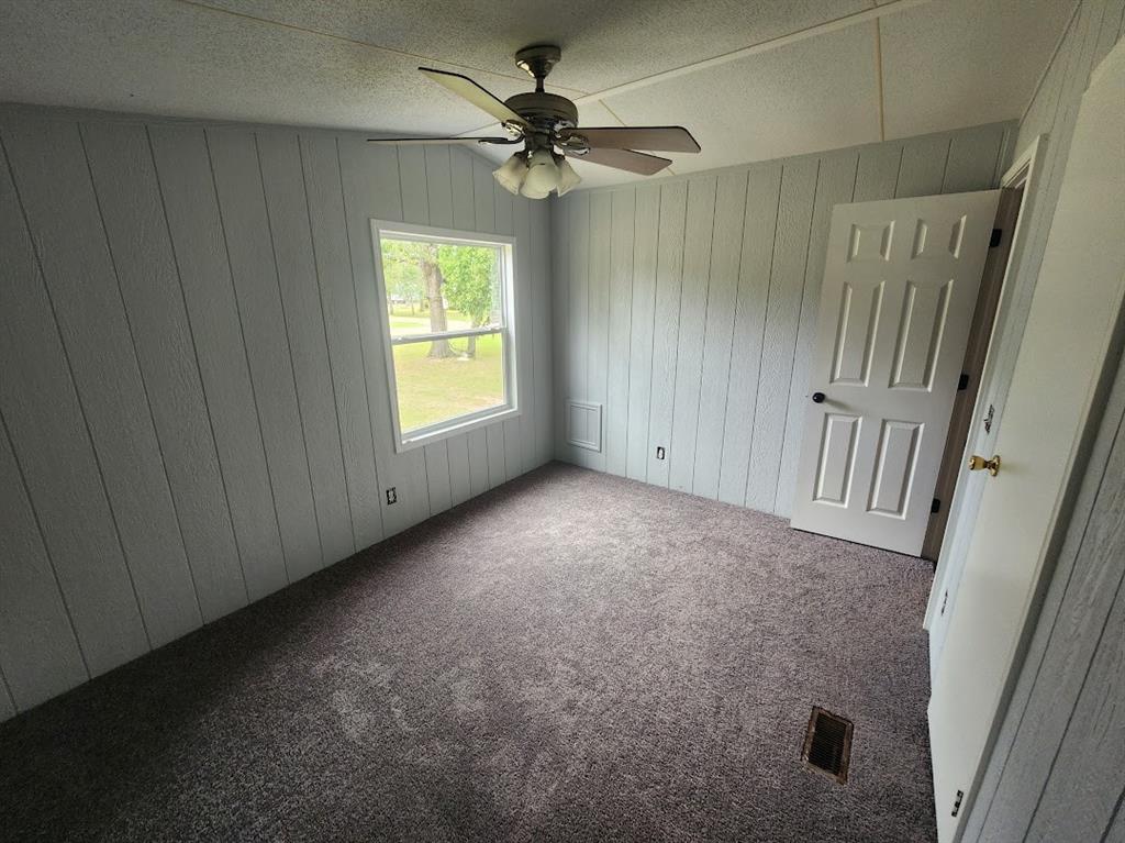 5826 W 2nd Street, Sheridan, Texas image 12