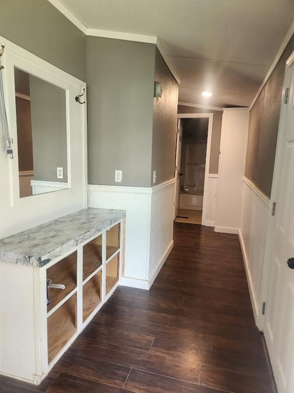 5826 W 2nd Street, Sheridan, Texas image 2