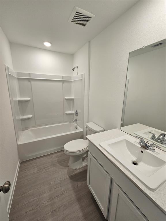 105 Stran Street, Wharton, Texas image 7