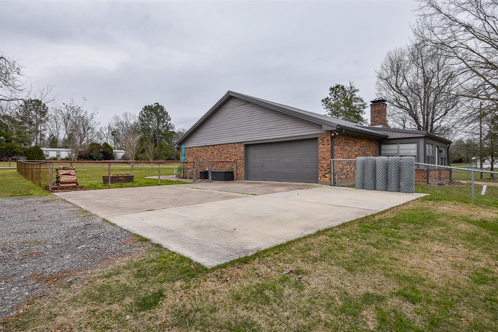 466 Emanuel Road, Goodrich, Texas image 33