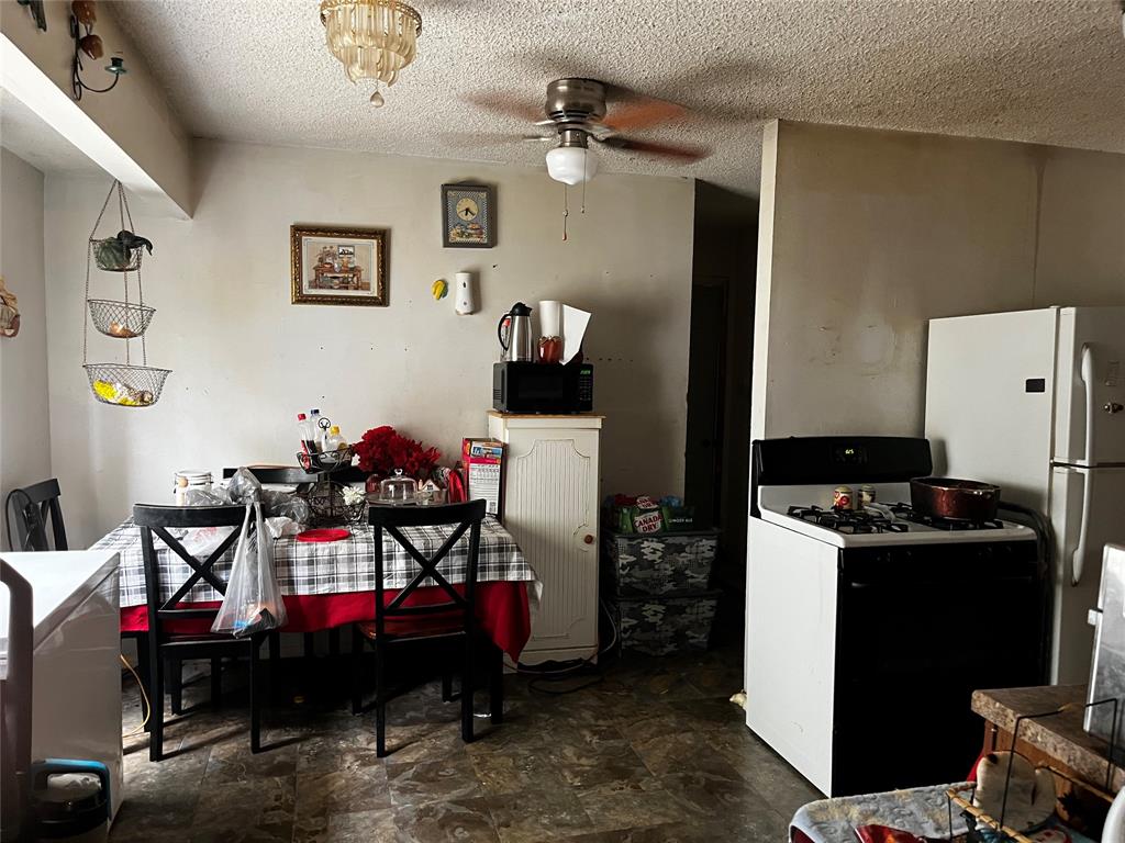 940 Lucky Street, Houston, Texas image 3