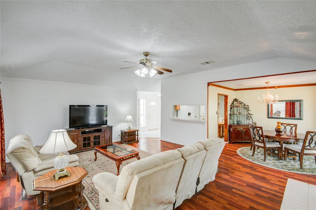 303 Forest Hills Drive, League City, Texas image 15