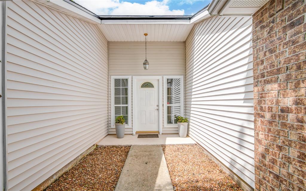 303 Forest Hills Drive, League City, Texas image 10