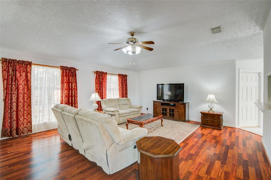 303 Forest Hills Drive, League City, Texas image 16