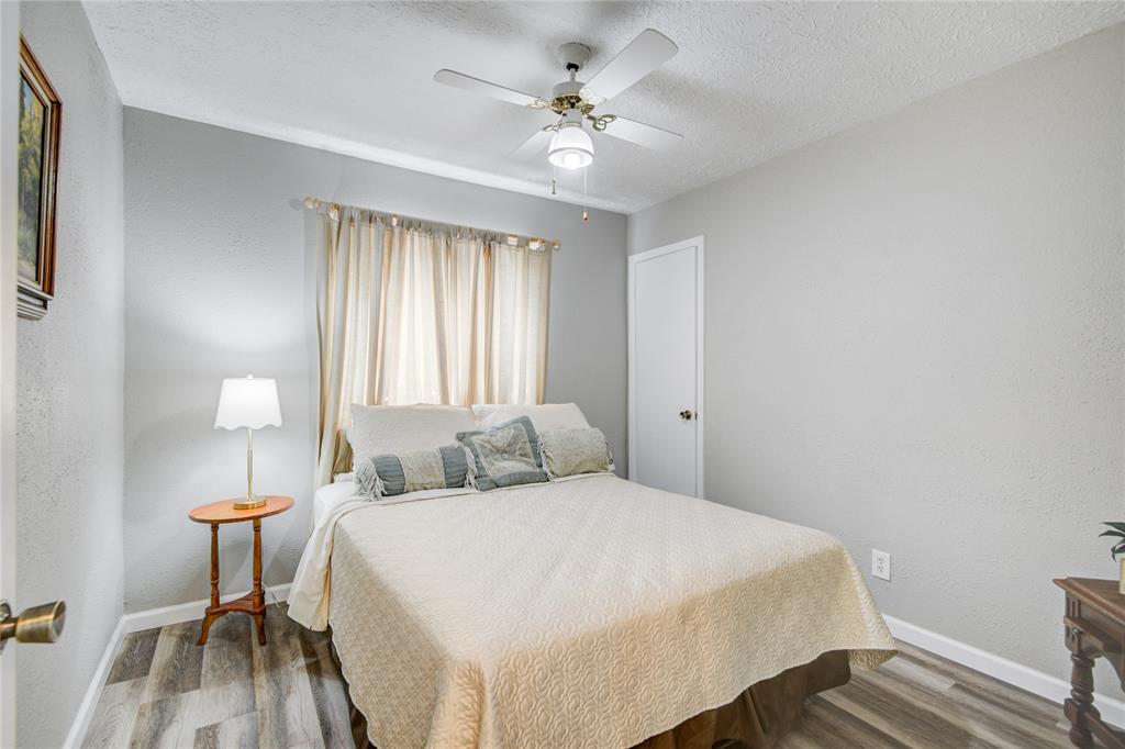 303 Forest Hills Drive, League City, Texas image 27