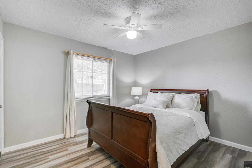 303 Forest Hills Drive, League City, Texas image 25