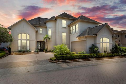 4 Mariners Lane Kemah TX 77565