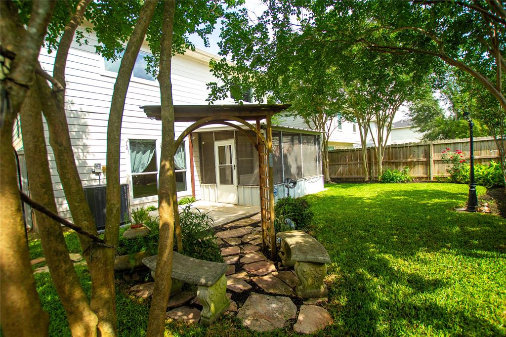 1610 Trail Forest Court, Houston, Texas image 36