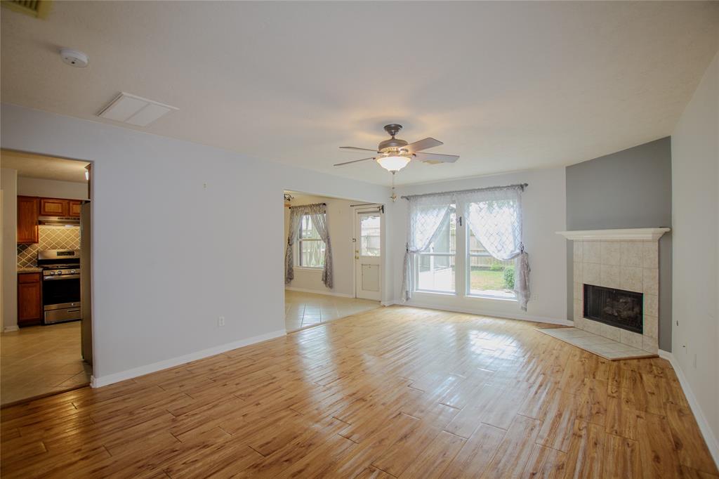 1610 Trail Forest Court, Houston, Texas image 5