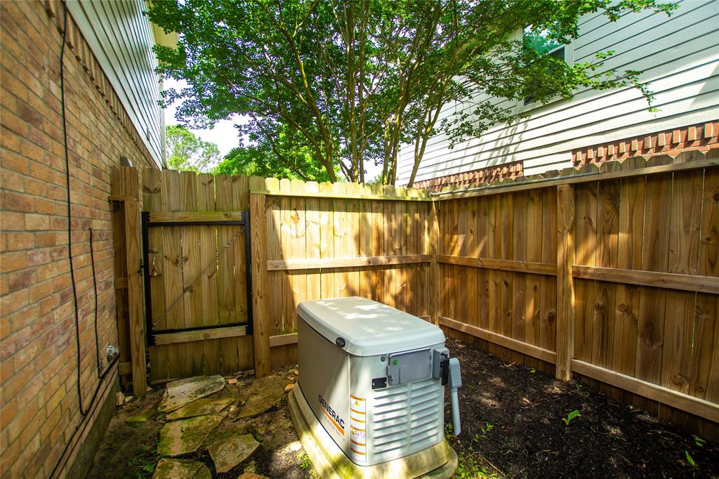 1610 Trail Forest Court, Houston, Texas image 40
