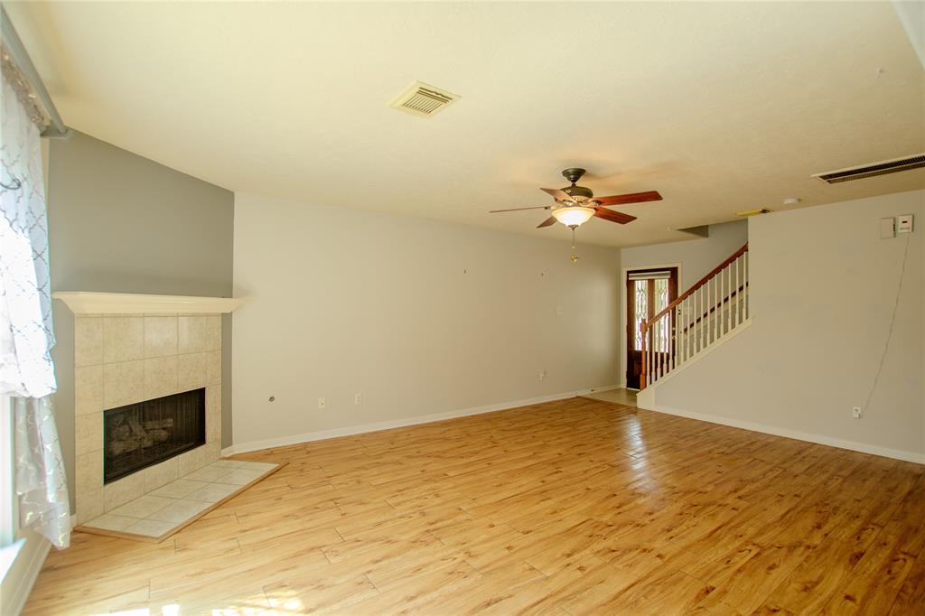 1610 Trail Forest Court, Houston, Texas image 6