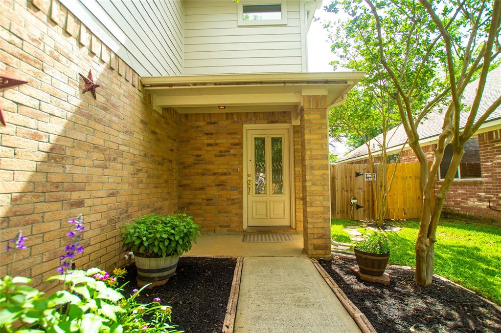 1610 Trail Forest Court, Houston, Texas image 4