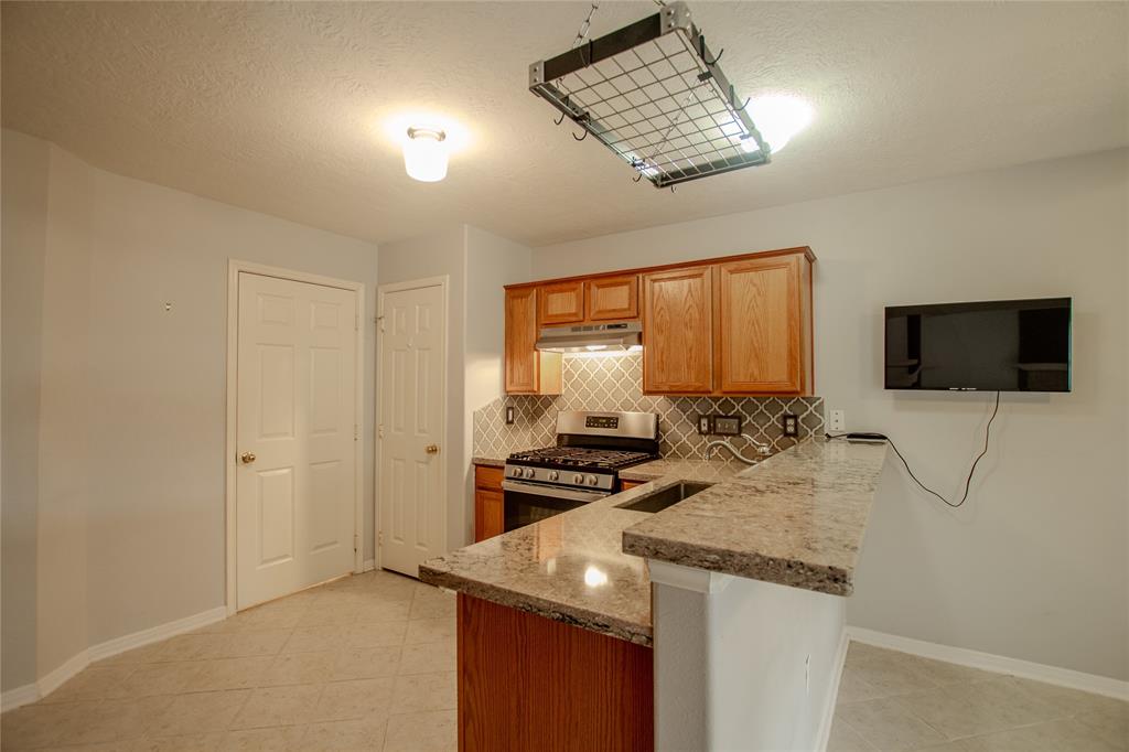 1610 Trail Forest Court, Houston, Texas image 11
