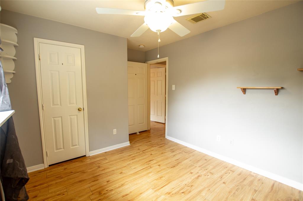 1610 Trail Forest Court, Houston, Texas image 19