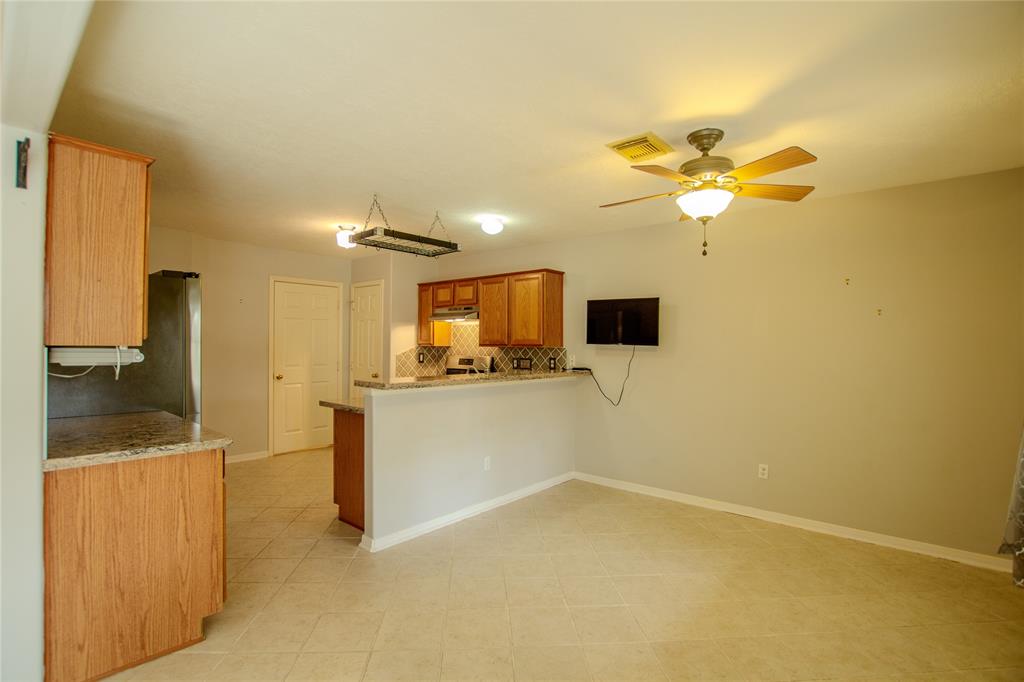 1610 Trail Forest Court, Houston, Texas image 9