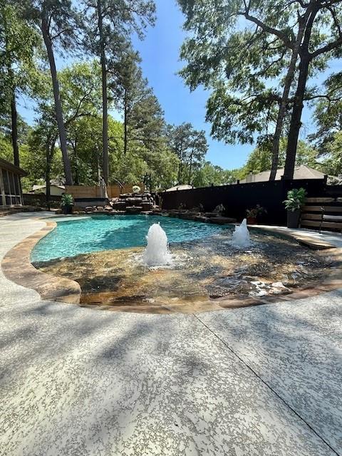 514 Sandy Oaks Drive, Huntsville, Texas image 37