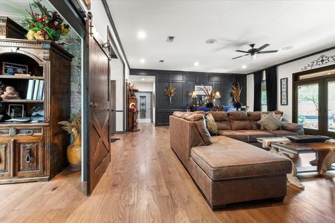 514 Sandy Oaks Drive Huntsville TX 77340
