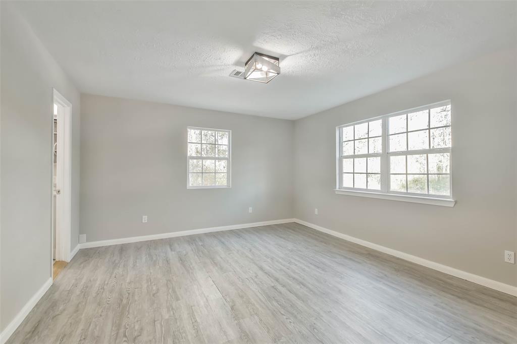 150 Maurine Lane, Cleveland, Texas image 17