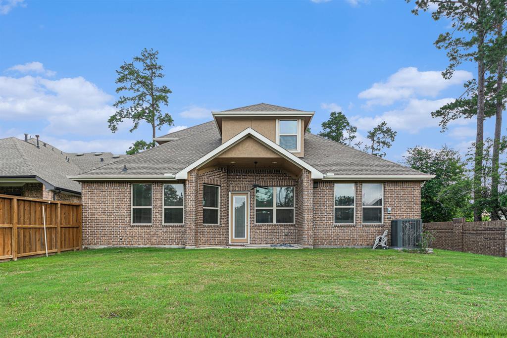 4044 Windsor Chase Drive, Spring, Texas image 38