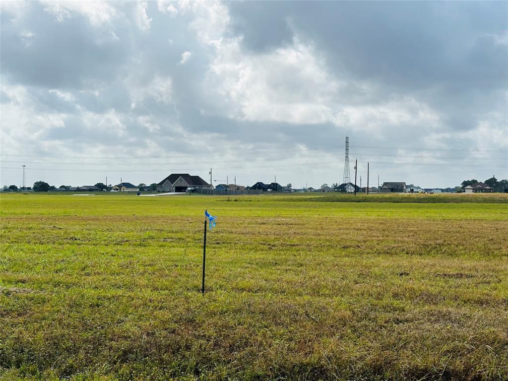 330 Sandy Trail, Angleton, Texas image 3