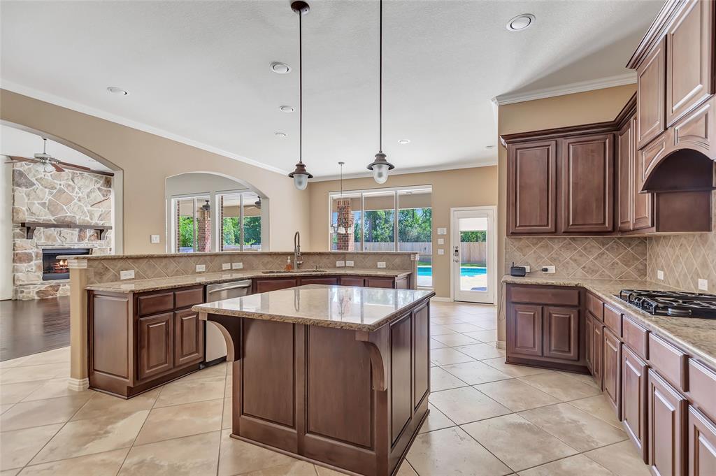 11822 Bandera Creek Lane, Humble, Texas image 27