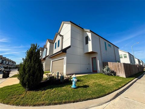 Photo of 4402 Bora Bora Lane, Houston, TX 77045 (MLS # 47218180)