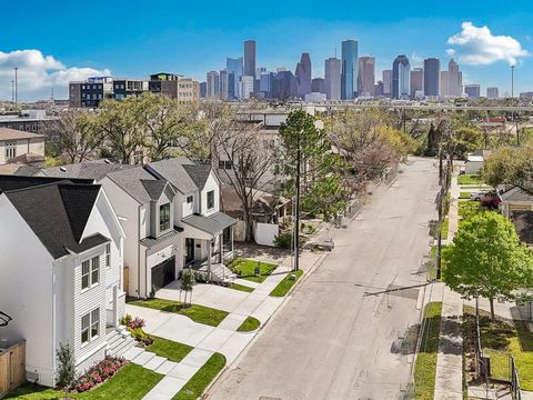 2708 Morrison Street Houston TX 77009