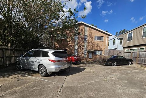 Photo of 1806 W Main Street #5, Houston, TX 77098 (MLS # 62179779)