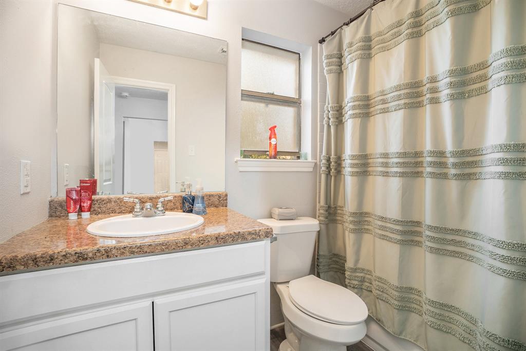 25615 Running Water Drive, Huffman, Texas image 18