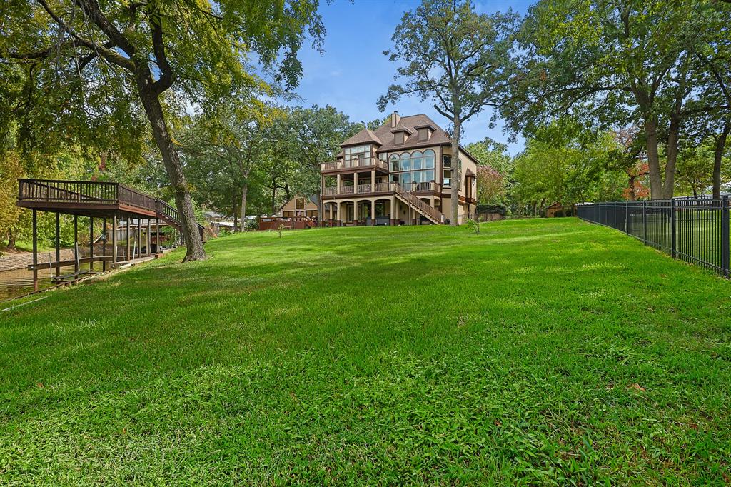 122 Bayside Circle, Malakoff, Texas image 3