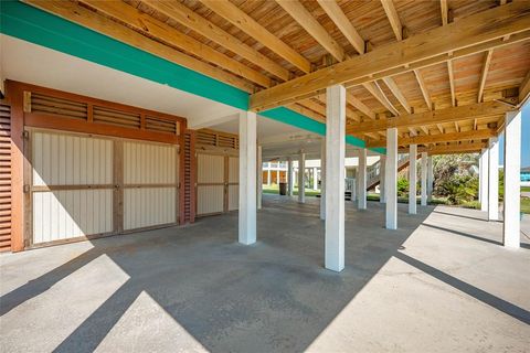 A home in Crystal Beach