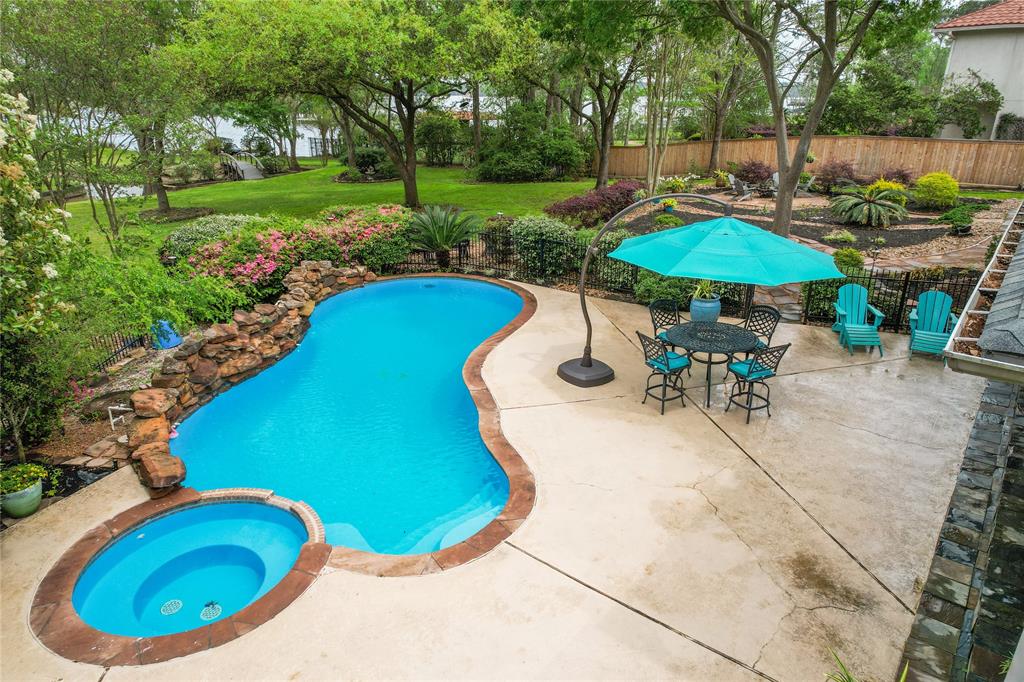 18 Kings River Court, Kingwood, Texas image 28