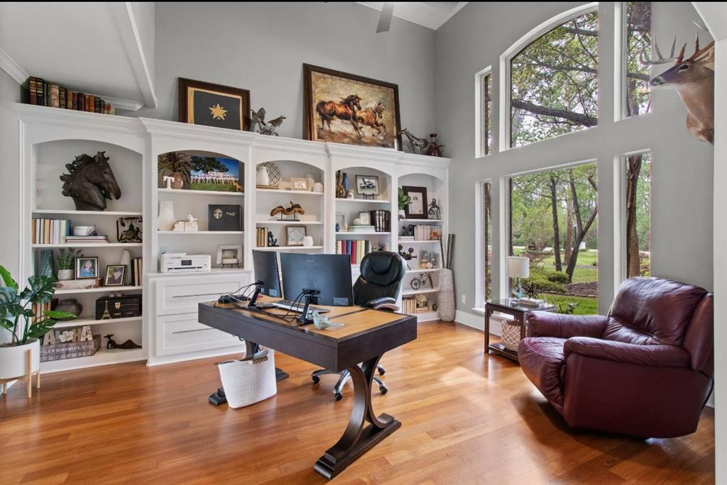 18 Kings River Court, Kingwood, Texas image 4