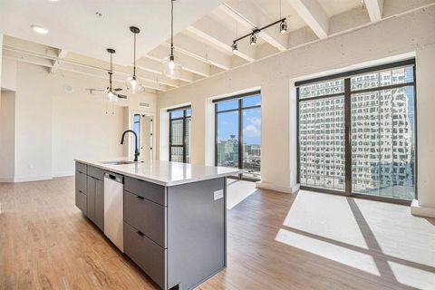 Photo of 1801 Smith Street #1810, Houston, TX 77002 (MLS # 18247645)
