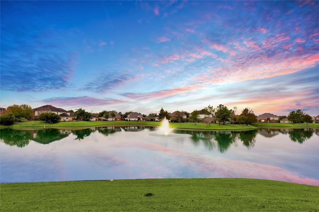 3402 Pebble Beach Lane, Pearland, Texas image 39