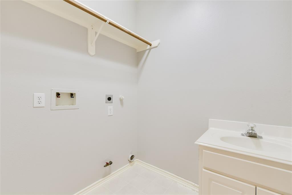 3402 Pebble Beach Lane, Pearland, Texas image 35