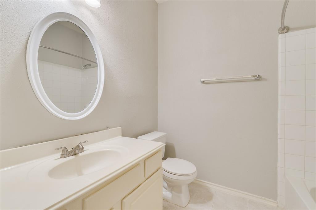 3402 Pebble Beach Lane, Pearland, Texas image 30